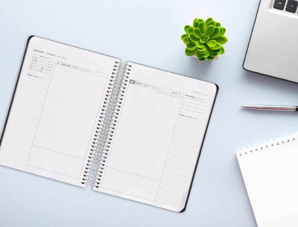 AGENDA ESPIRAL ANTARTIK ESSENTIALS A5+ 2026 DÍA PÁGINATURQUESA PAPEL 80G FSC